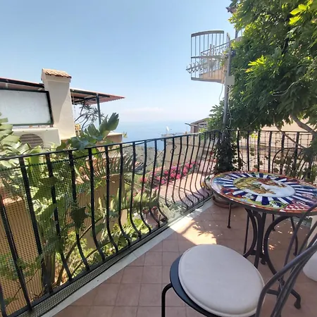 Alojamento de Acomodação e Pequeno-almoço La Guardiola Di Angela E Nino Taormina
