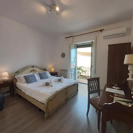 Bed & Breakfast La Guardiola Di Angela E Nino 3*